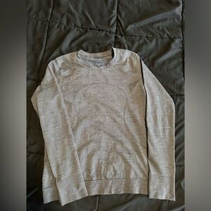 Lululemon swiftly relaxed fit long sleeve